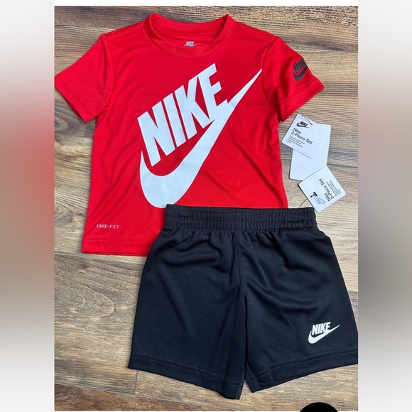 Nike Toddler Boy Outfit - Picture 1 of 1